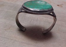 VINTAGE ESTATE NAVAJO MADE STERLING SILVER AND BIG GREEN ROYSTON TURQ CUFF-NR