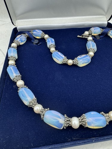 Striking Opaline Opalite Pearl Necklace Glass Beaded Silver Tone 26” Toggle - Picture 7 of 21