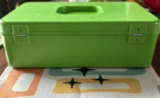 Vintage 1960-70s Sewing Box Bright Green w/ Thread Storage and Tray 11x8