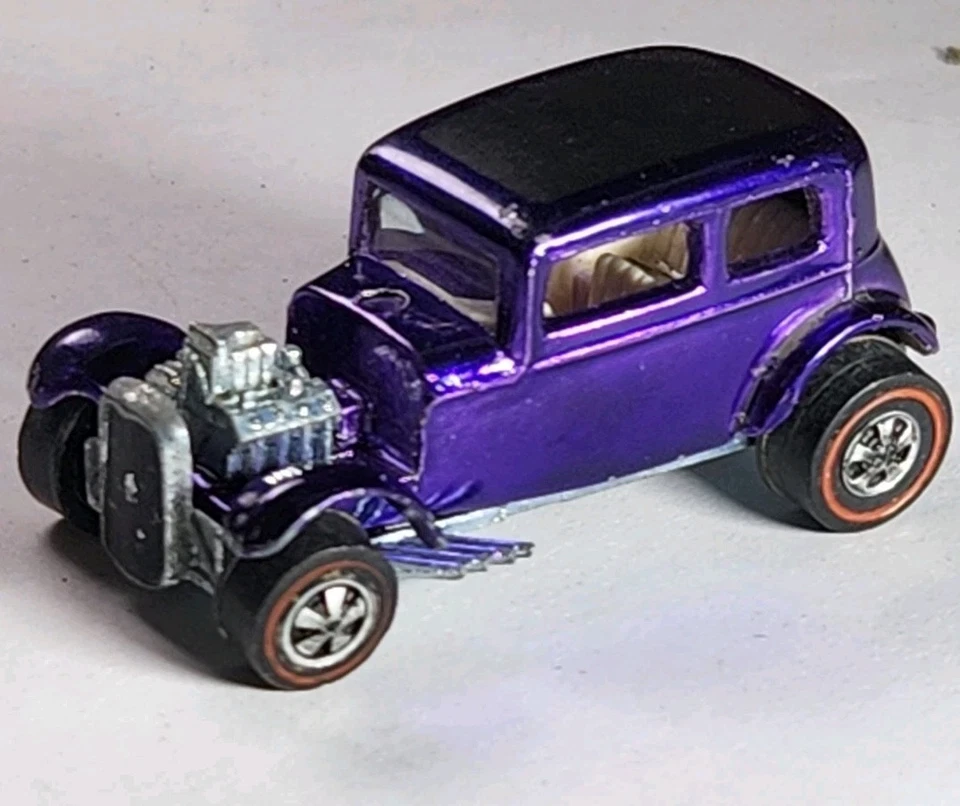 Ford '32 Vicky Vintage Redlines 1968 Hot Wheels púrpura Foto 2 de 4