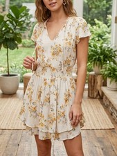 Love Crazy Women's M Cream Floral Smocked-Waist Mini Dress V-Neck/Ties Front