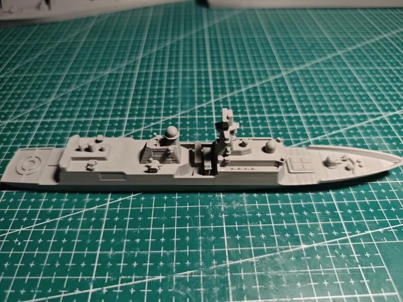 3D printing 1/700 China's Type 054A missile frigate Unpainted /Waterline/18.5cm - Image 2 of 4
