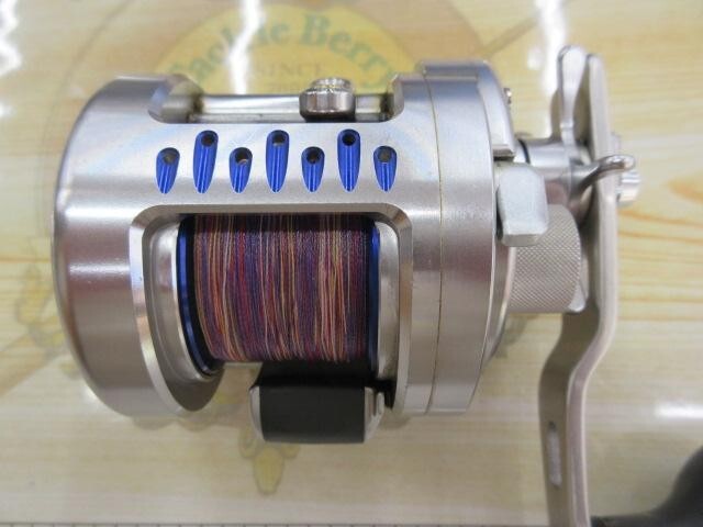 Shimano 07 Calcutta Conquest 300 Type J-M Baitcast Reel Used