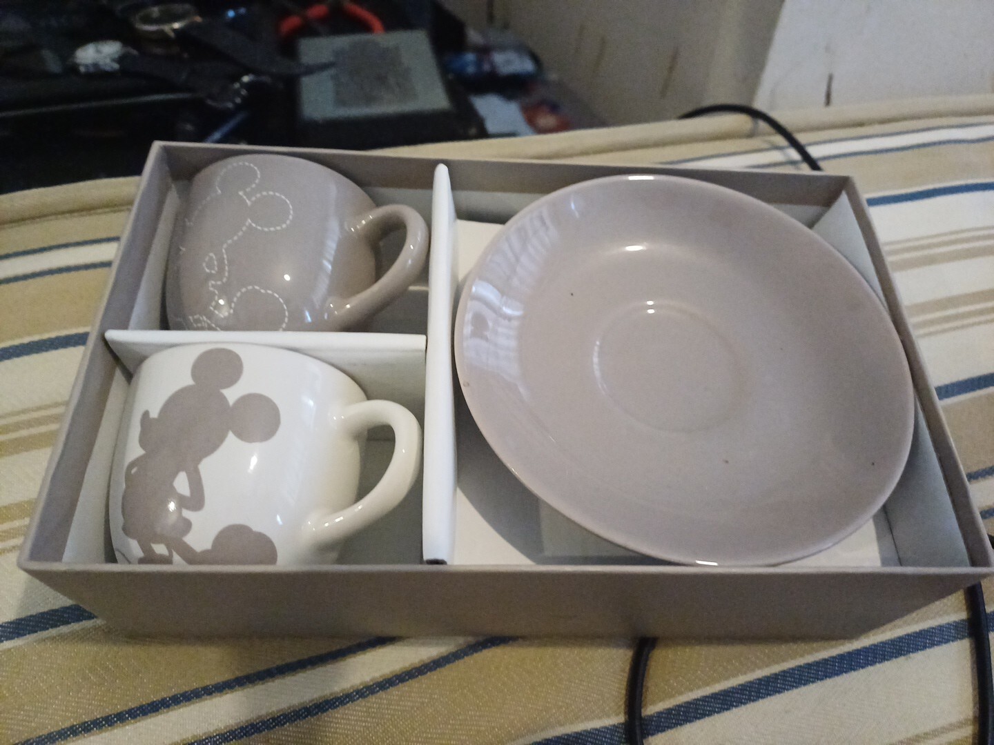 Picture 2 of 9
