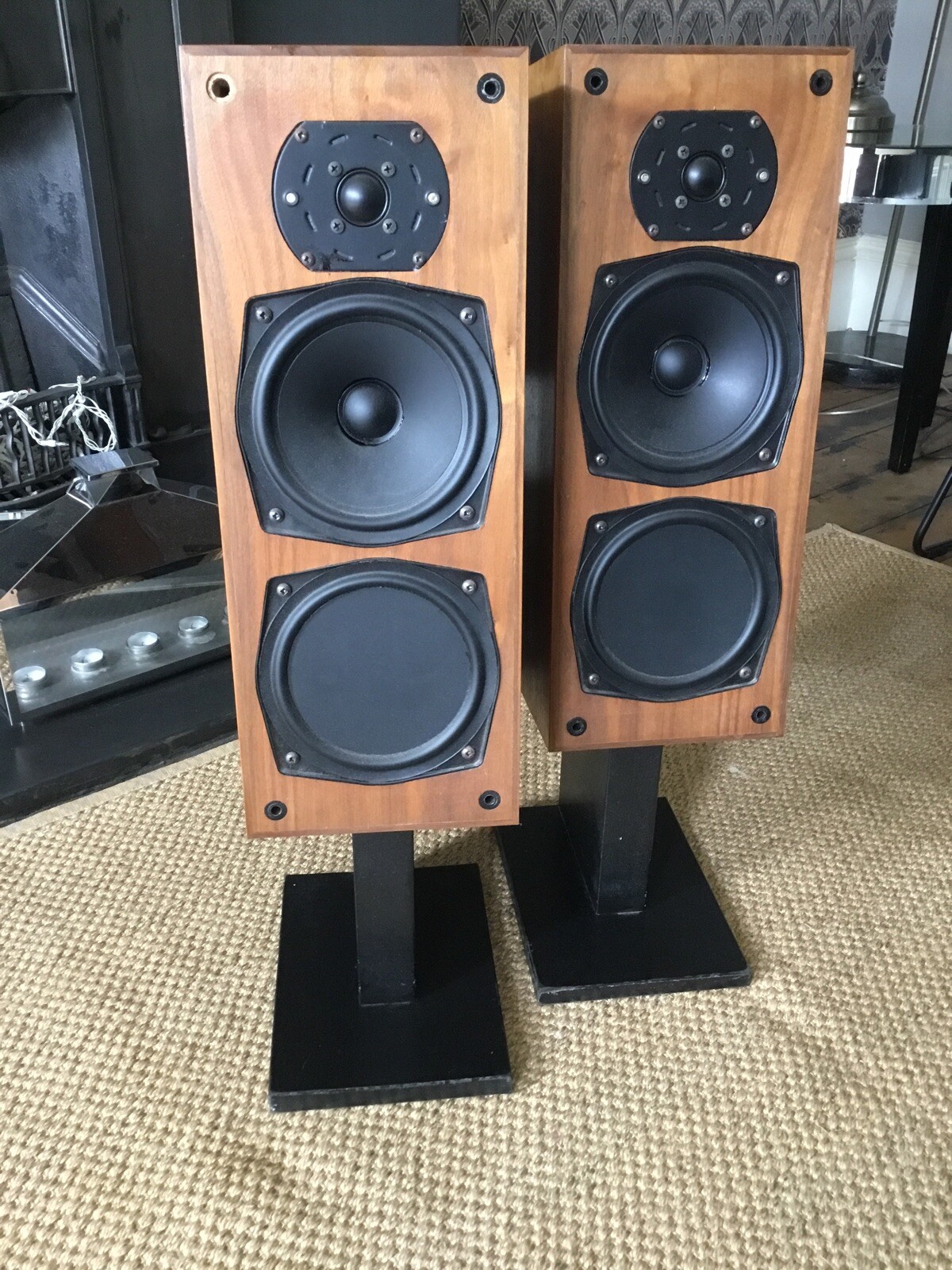 monitor audio r152