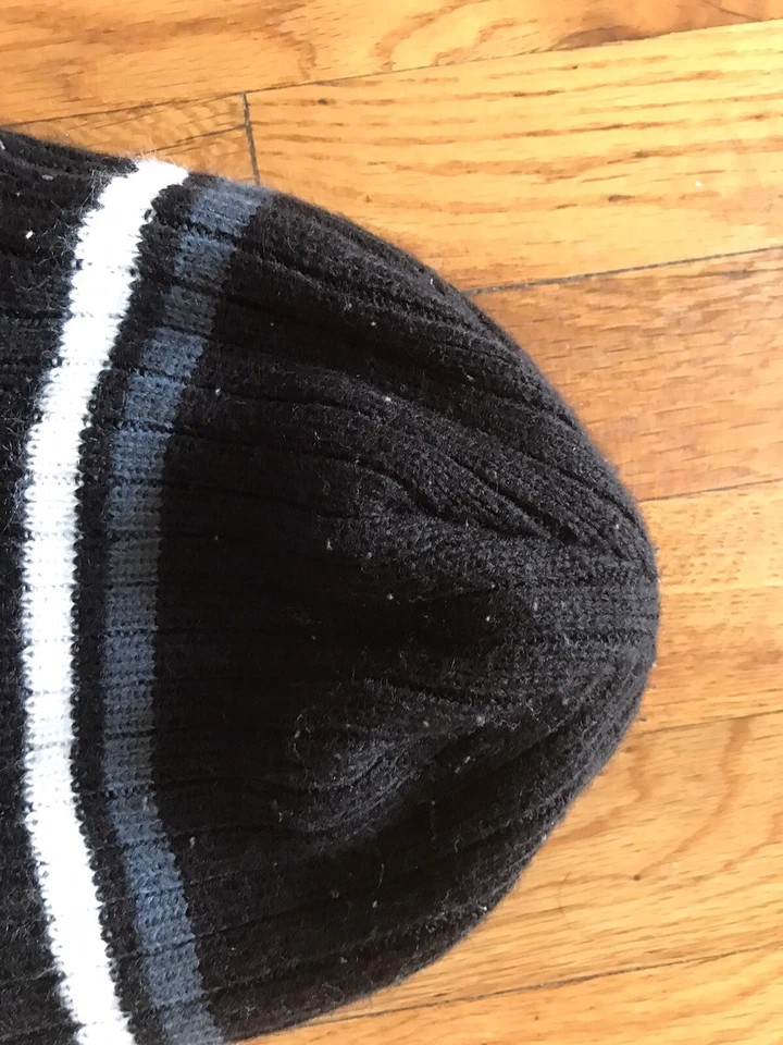 Gorro Reebok Unisex Negro Talla Única Forrado de Vellón Rayas Ligero Foto 3 de 4