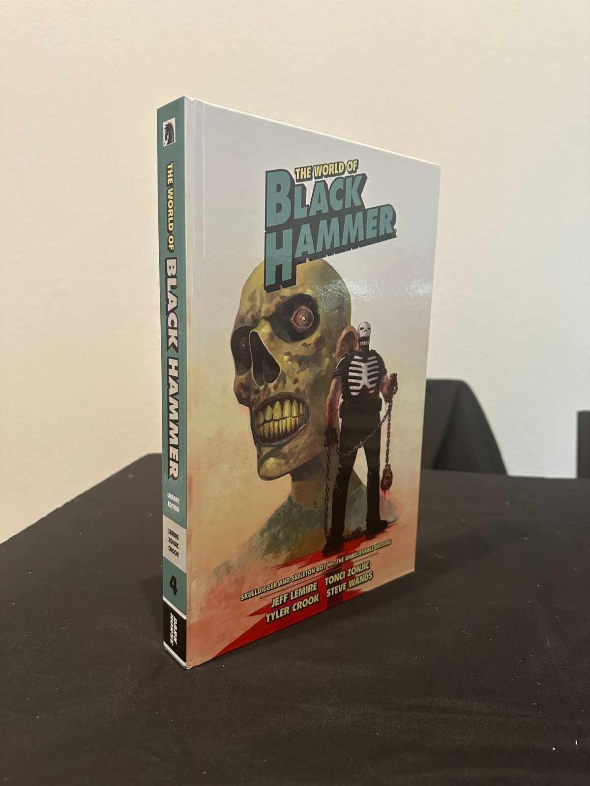The World of Black Hammer: Library Edition Vol. 4 Hardcover - Dark Horse Comics