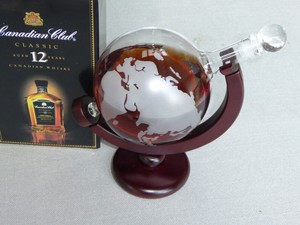 Designer Whisky Karaffe Globus Weltkugel -Dekanter auf Holzständer | eBay