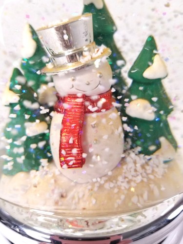 Bath Body Works Slatkin and Co LED Votive Holder Glass Snow Globe 2010 NOTE - Picture 2 of 8
