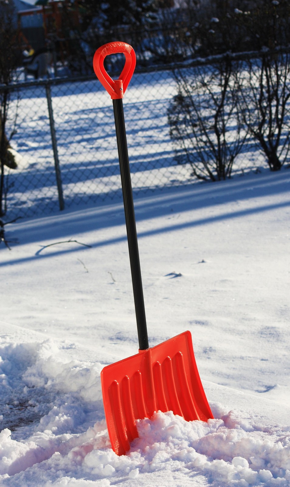 EMSCO Group- 18" Snow Shovel - Metal Handle,NEW PRODUCT EXPLOSION