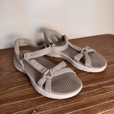Women  s Skechers GO WALK Flex Sandals Size 8 Light Beige Taupe Slip On
