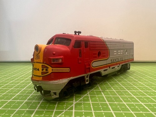 Vintage HO Scale EMD F7 Diesel Locomotive "Santa Fe" #281 Made In Yugoslavia - Picture 9 of 15