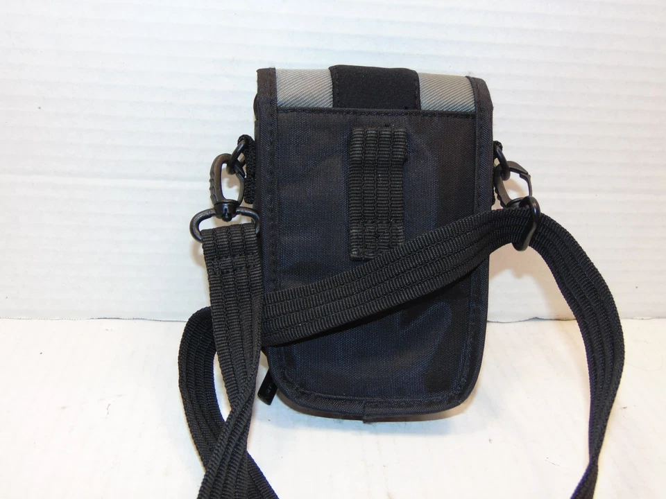 Targus Black Camera Carrying Bag Compact Camera Case - Image 4 of 4
