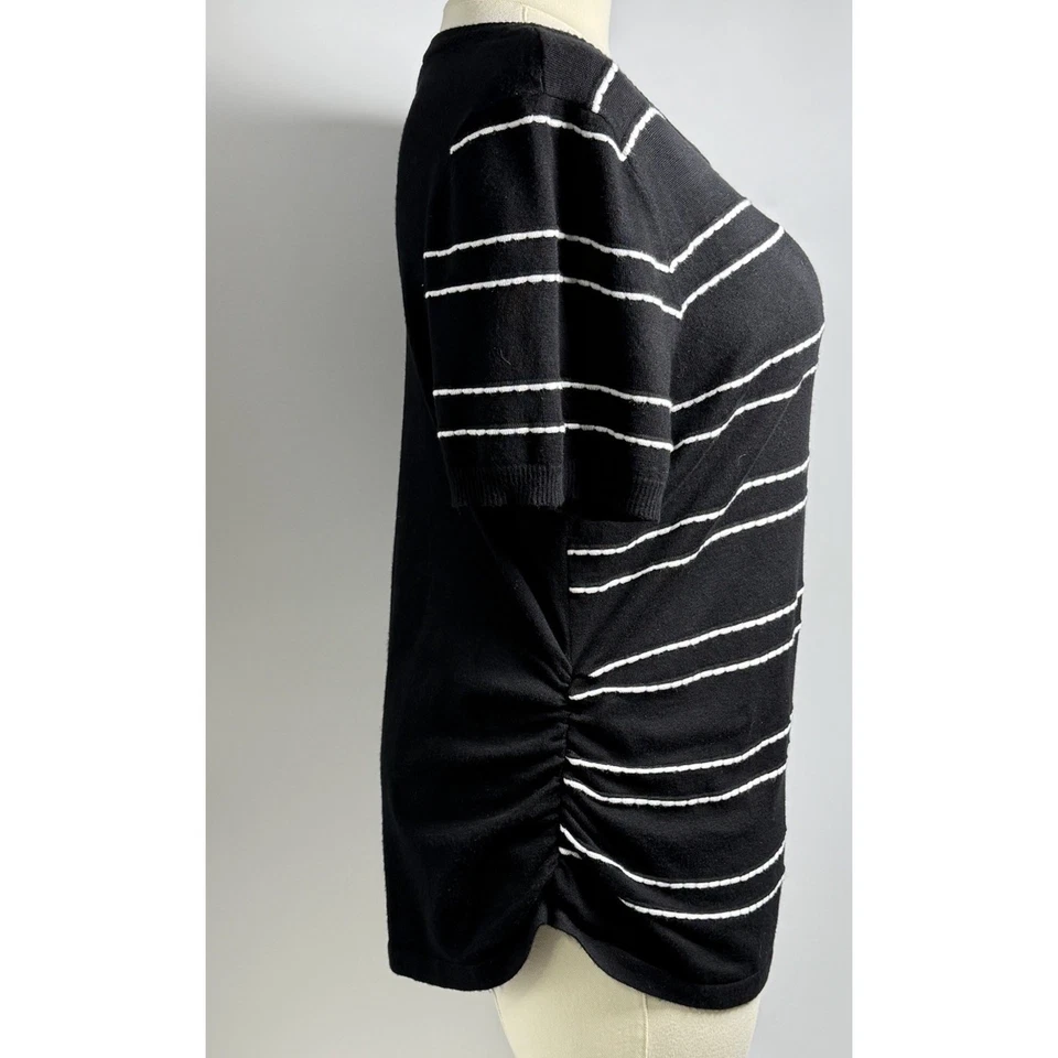 Camiseta para mujer Lane Bryant 18/20 negra blanca tejida a rayas acanalada lateral elástica Foto 4 de 4