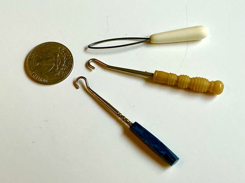 TINY Antique Shoe GLOVE CORSET Button Hooks Celluloid Bakelite- Lot Of 3 - Picture 3 of 6