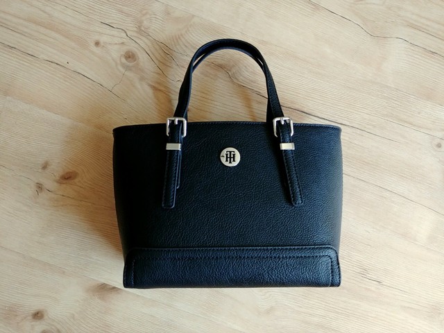 tommy hilfiger honey small tote