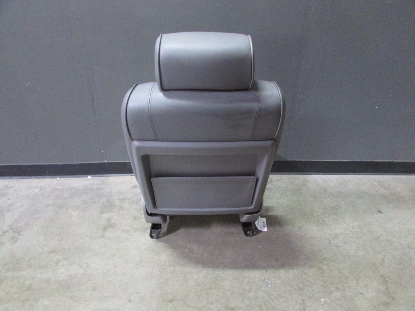 Maserati Quattroporte, LH, Left Front Seat, Grey, Used