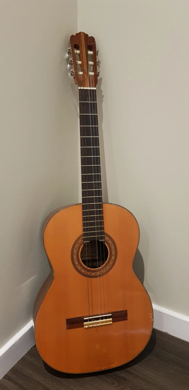 Picture 1 of 3