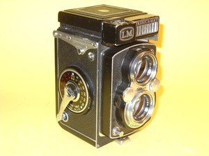 Yashica-Mat LM - vintage TLR in fairly 