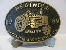 1989 HEATWOLE Threshing Association IH FARMALL H M Tractor Bronze Belt Buckle 73