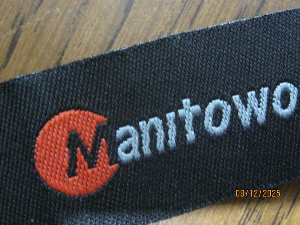 ETIQUETAS DE COSTURA DE TELA CON LOGOTIPO DE EMPRESA GRÚA MANITOWOC 20 PIEZAS. TOTALMENTE NUEVO Foto 4 de 4