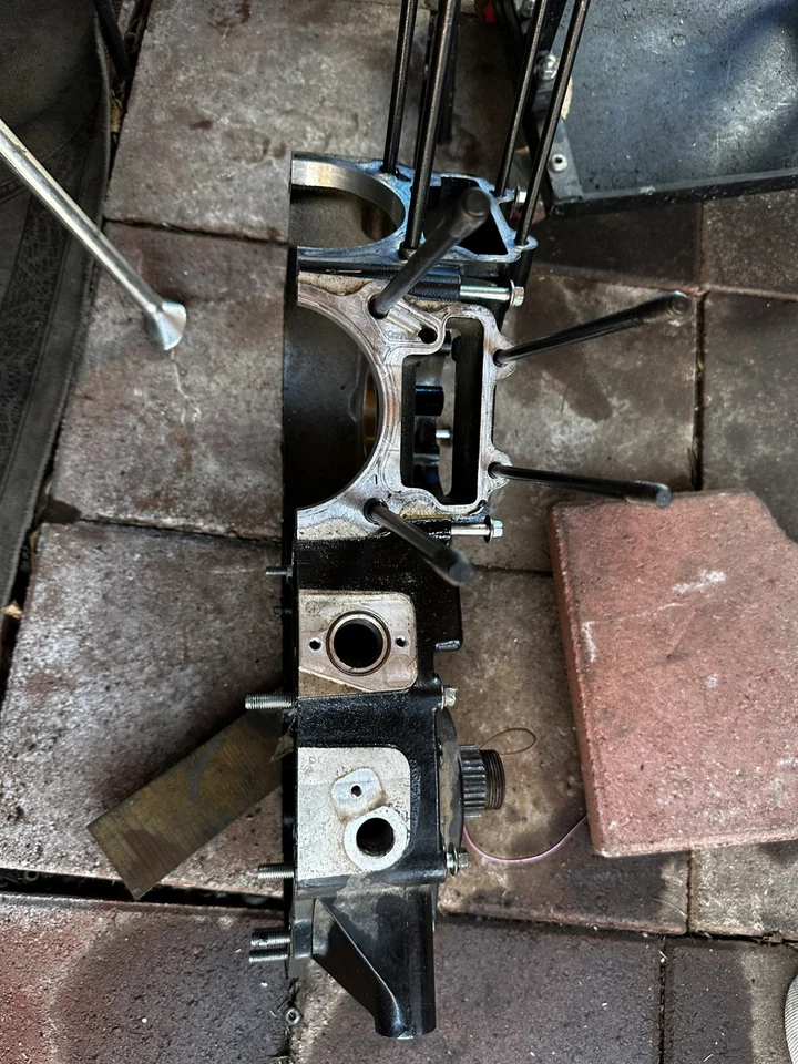 Victory V92C 1999 motor cárter cárter cárter bloque Foto 2 de 4