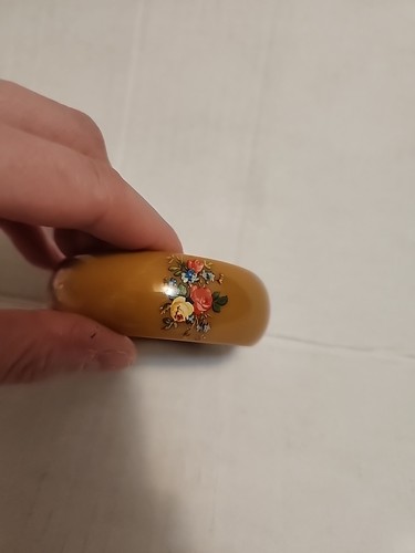 Collectible Bangle Bracelet Lt Brown Painted Flowers 3/4" W x 2 5/8" Across - Picture 4 of 6