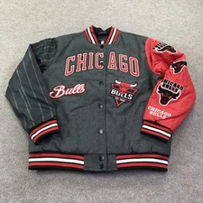 Chicago Bulls Jacket Mens Large Gray Red NBA Basketball Varsity Bomber Chenille