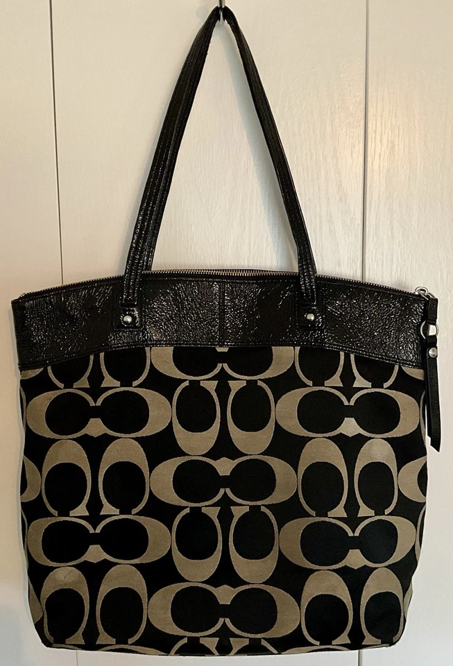 Bolso de hombro grande Coach Laura de cuero negro/marfil #F18335 Foto 3 de 4