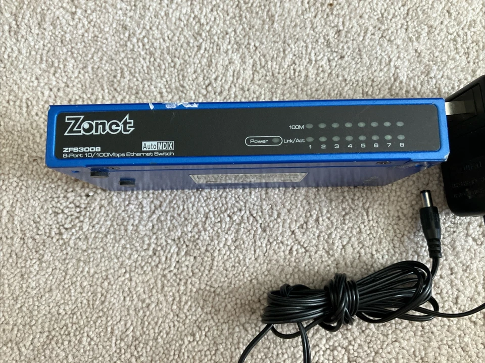 Zonet ZFS3008 8-Port 10/10 Mbps Ethernet Switch With Plug In Cord - Image 3 of 4
