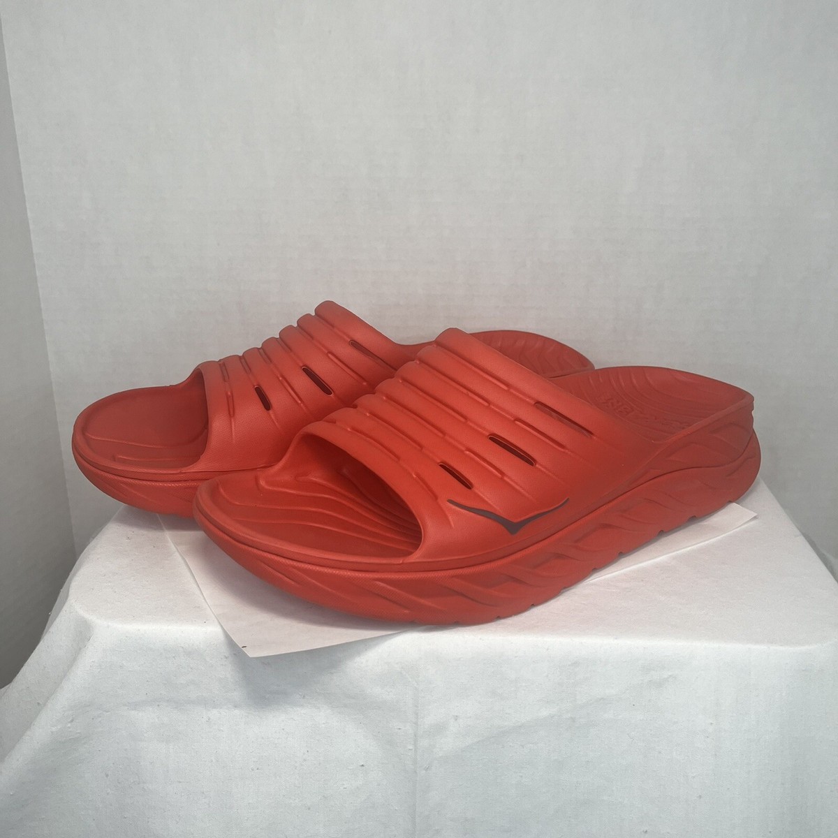 Hoka Ora Recovery Slide Sandals Athletic Training Flip Flops  display picture 1