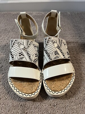 s-l400.jpg NICHOLAS KIRKWOOD laser cut leather sandals main image 0