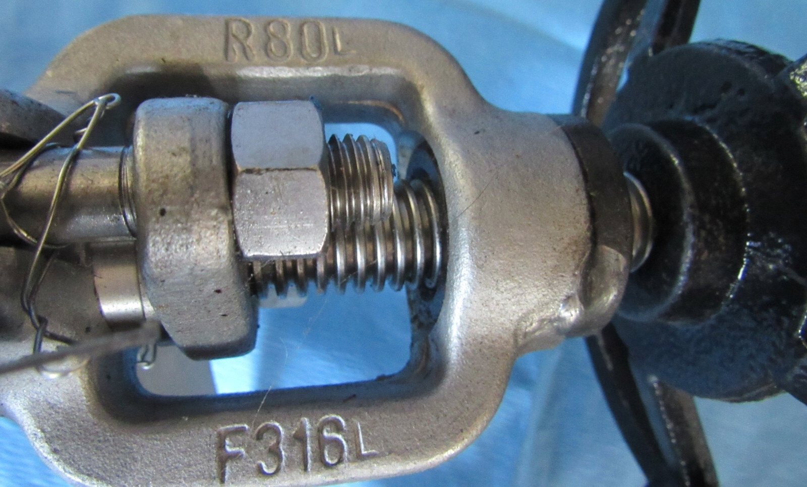 New POWELL HL38L-NACE-LE Globe Valve 2" Class 800 Socket Weld Stainless