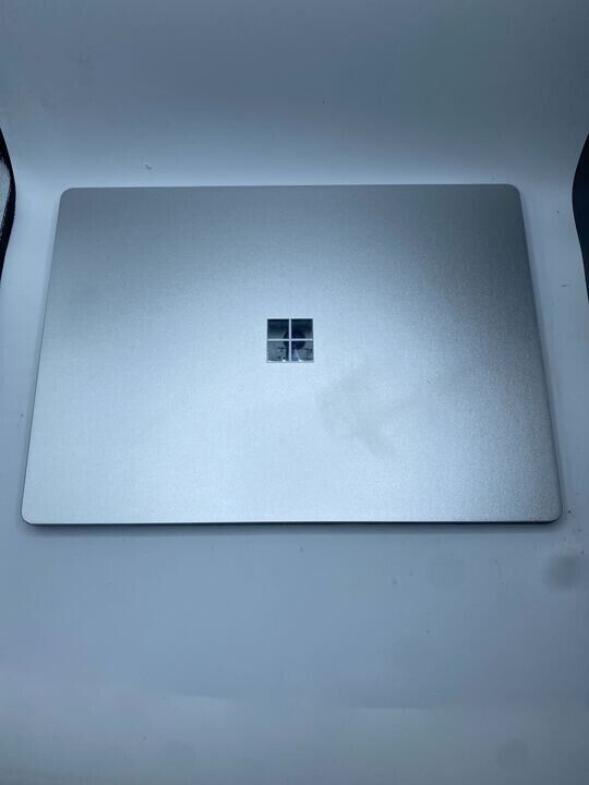Microsoft Surface Laptop 2 Intel Core i5 8GB RAM 256GB SS Microsoft Surface Laptop 2 Intel Core i5 8GB RAM 256GB SS
