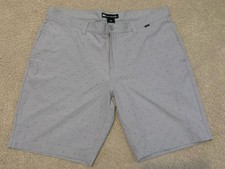 Travis Mathew Tech Shorts 9  Gray Geometric AOP Mens 38 Performance Stretch Golf