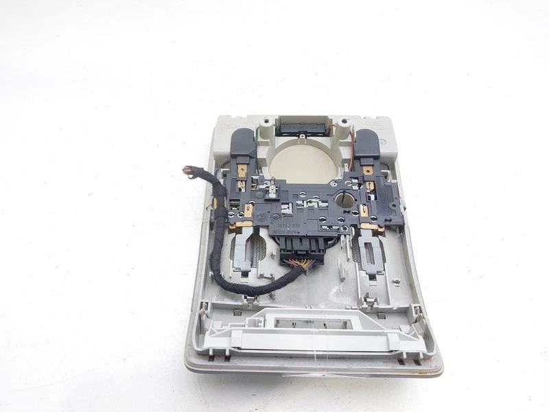 8E0947135E luz interior para AUDI A4 BERLINA (8E) 9119736 - Imagen 3 de 4