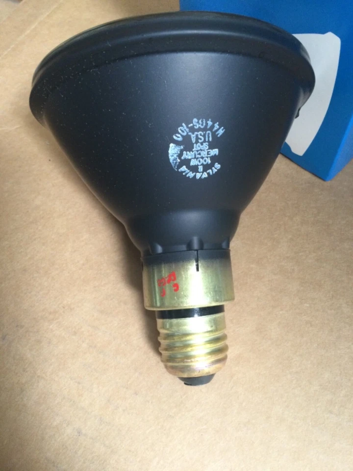 Sylvania  H44GS-100, 100 Watts AD Medium Skirted Screw Base Spot Free Shipping  - Image 4 of 4