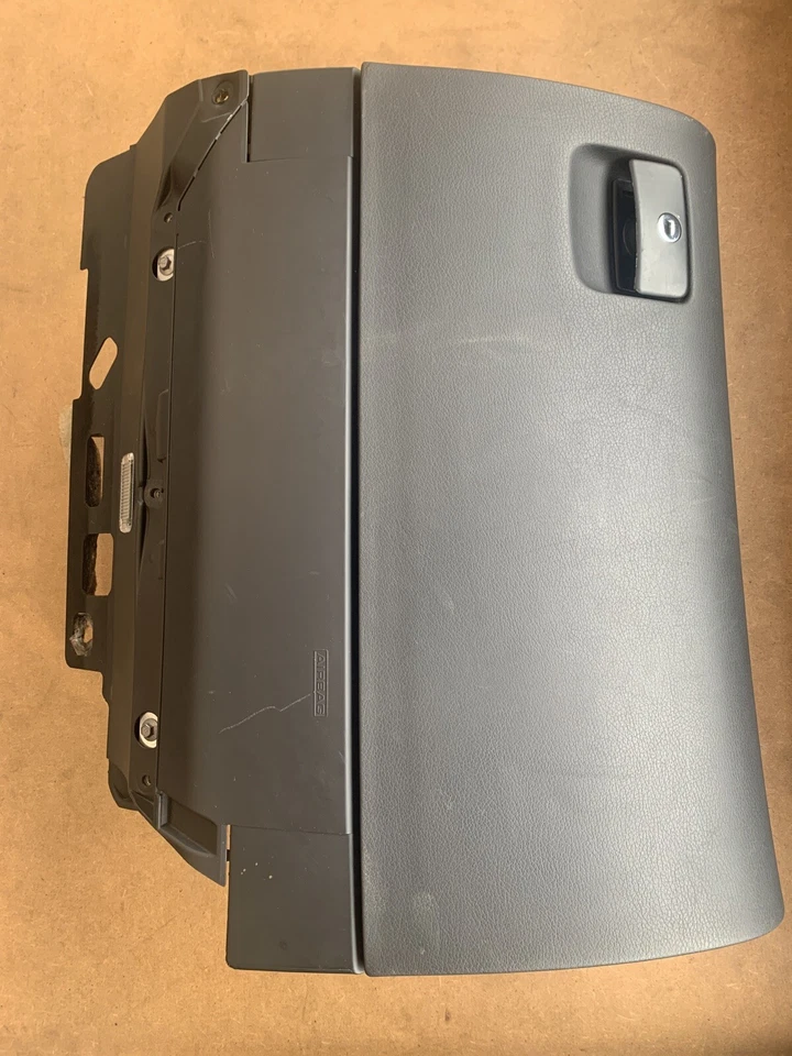 Conjunto de guantera negra Audi A8 Quattro 2005-2010 4E1880302 N24A OEM Foto 2 de 4