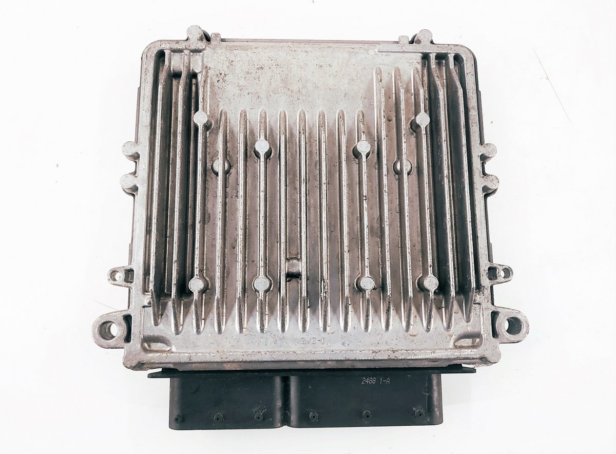 Mercedes-Benz E-class W212 Engine Control Unit a 6429001300 for  