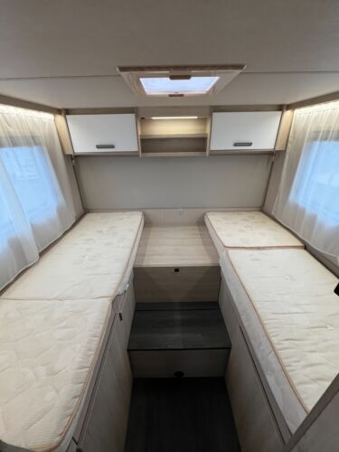 AutoTrail, F-Line F70, 2023 (23), Versatile layout fixed Twin or Double bed - Picture 12 of 21