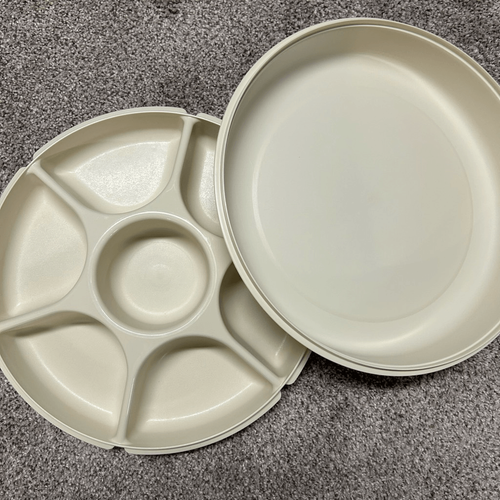 Tupperware Vintage 1665-1 Divided Veggie Fruit Serving Tray Container - Picture 3 of 8
