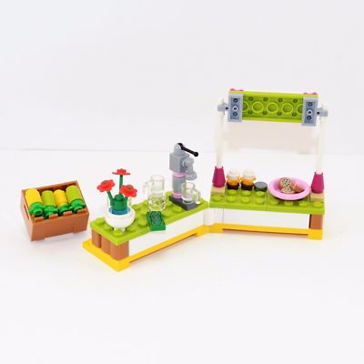 LEGO Friends Mia's Lemonade Stand 41027 with Instructions No Box