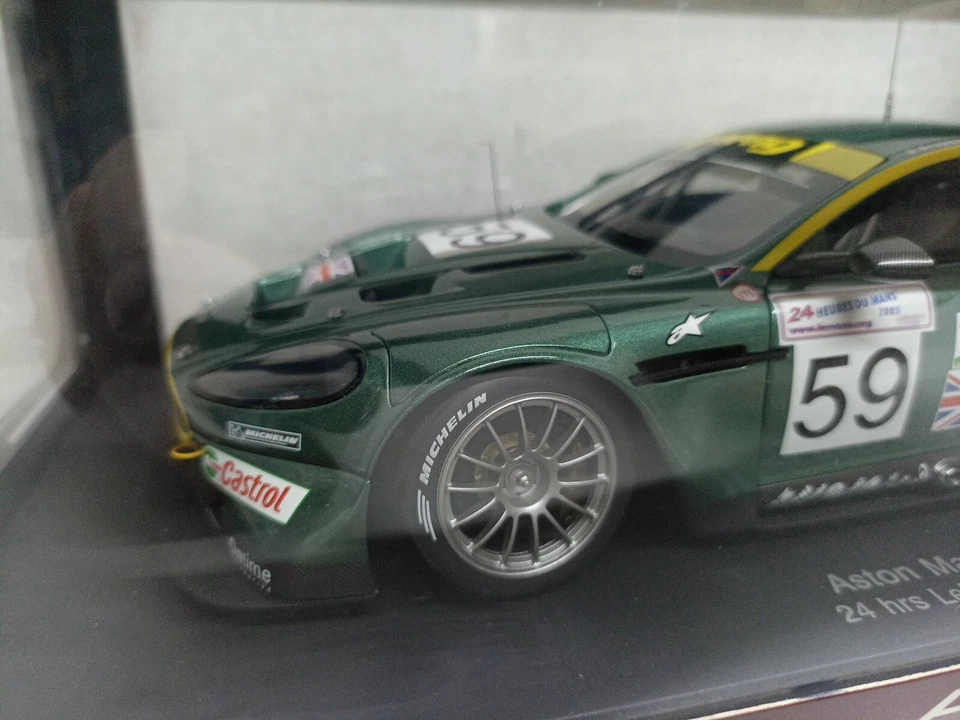 Autoart Aston Martin Dbr9 24 Lemans 2005 #59 Brabham Sarrazin Diecast 1/18-Y1-B3 - Immagine 2 di 4
