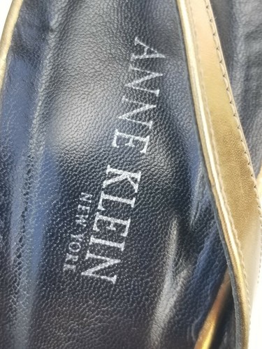 AK Anne Klein Womens Gold Metallic Faux Leather Slingback Akaussie Sz 7M - Picture 7 of 8