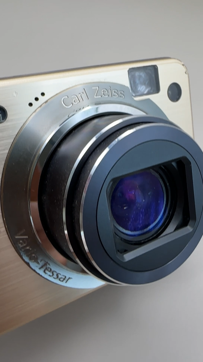 Sony Cyber-shot DSC-W170 10.1MP Digital Camera - Gold (with MS Pro