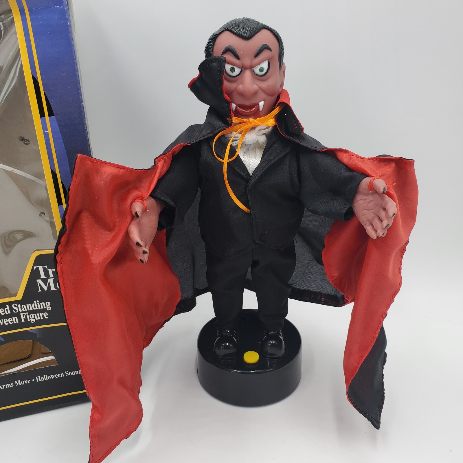 Vintage Gemmy Dracula Standing Animated Halloween Figure 1996 WORKING
