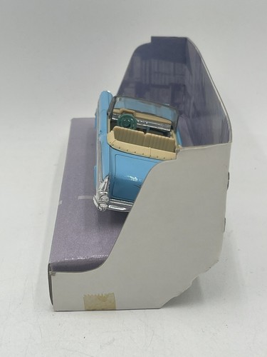 Matchbox Dinky Collection 1957 Chevrolet Bel Air Convertible - Picture 4 of 11