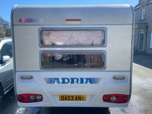 Adria Adora 532UK 6 Berth Caravan - Picture 19 of 22
