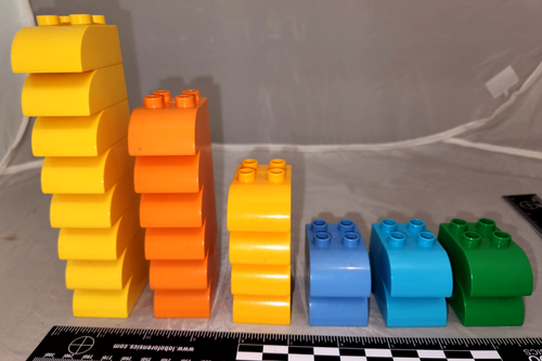 Lot Lego Duplo brique jaune rouge vert bleu plaque Lot Lego Duplo brique jaune rouge vert bleu plaque