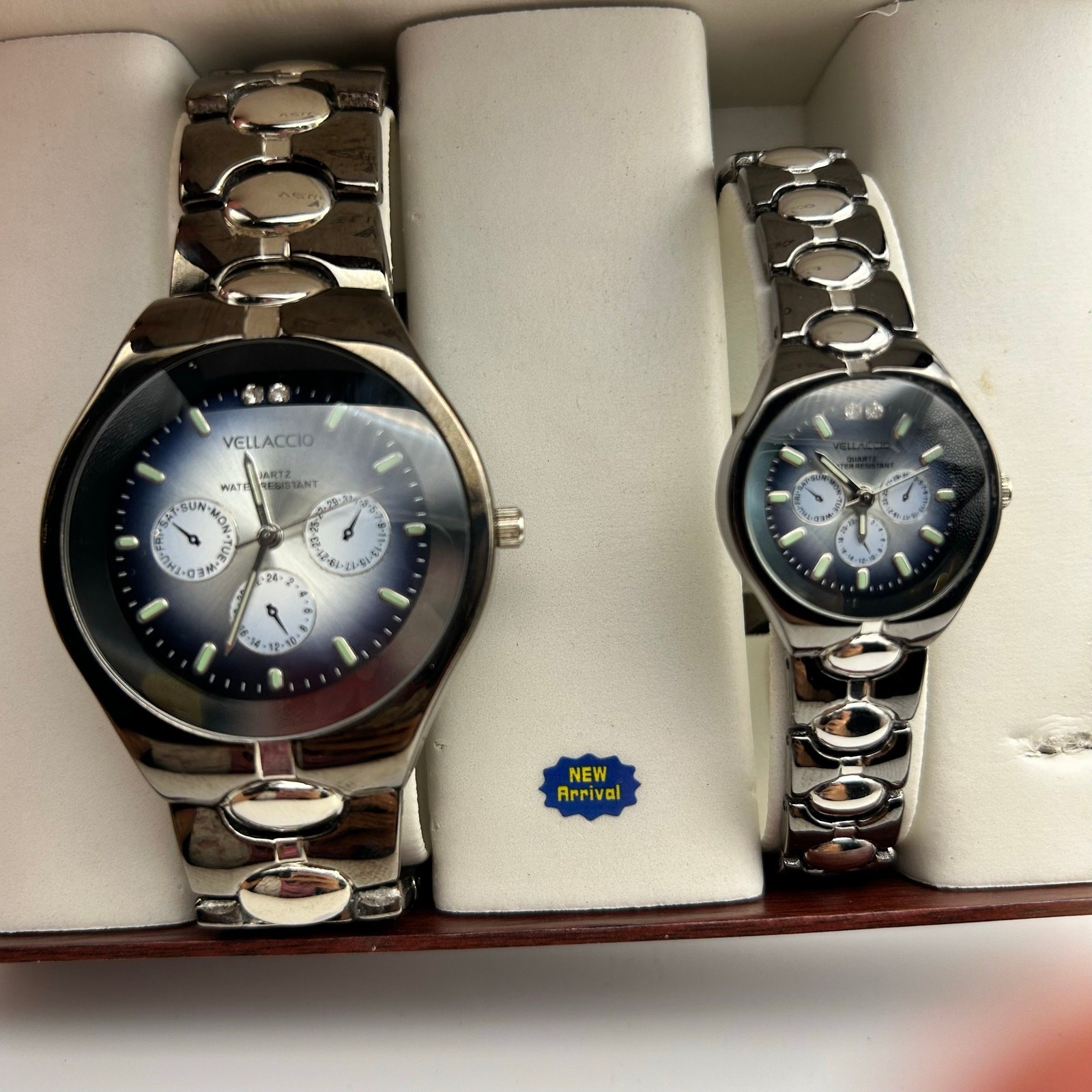 Vellaccio Two-tone His and Her's Watch Set in a Box Working New Battery image 4
